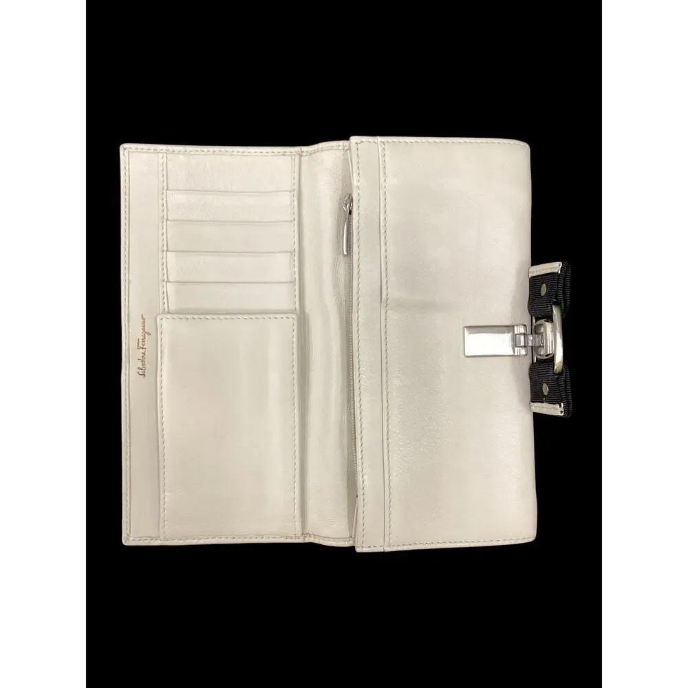 Salvatore Ferragamo Wallet Women’s One Size Vara Bow Long Leather Wallet Beige